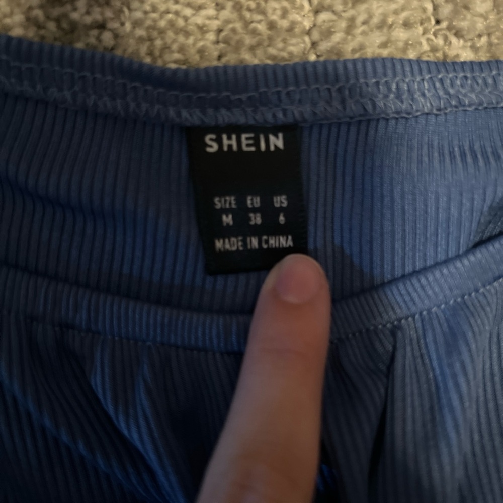 SHEIN Ribbed Blue Top - Picture 2 of 3